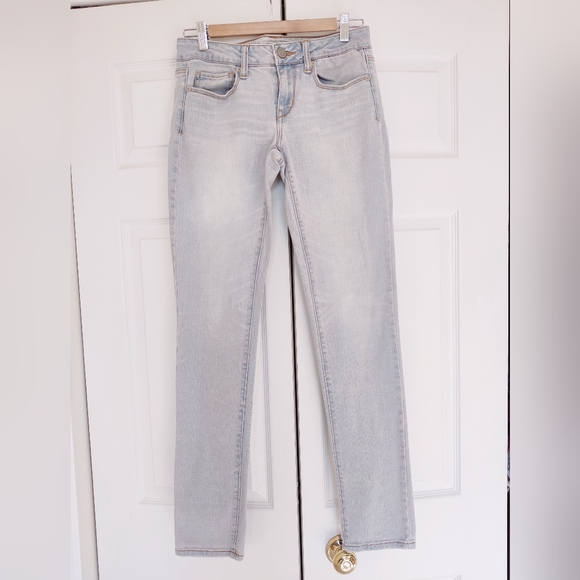 Low Rise American Eagle Skinny Jeans - Picture 3 of 13